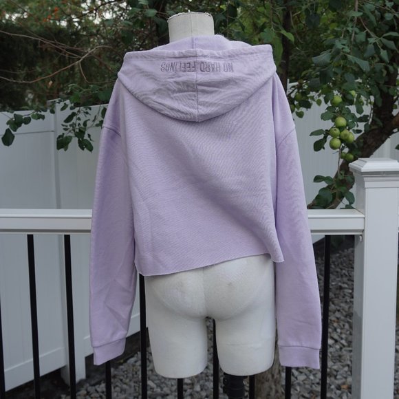 Cropped Embroidered Lavender Sweater - Picture 4 of 6